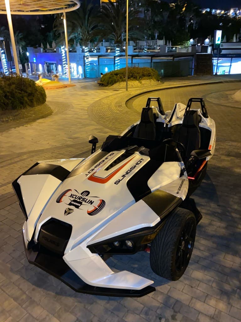 Tour de la isla con Polaris Slingshot – 2